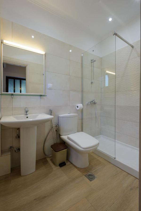 Hotel Elias & Vasili House à Agios Georgios Pagon Extérieur photo