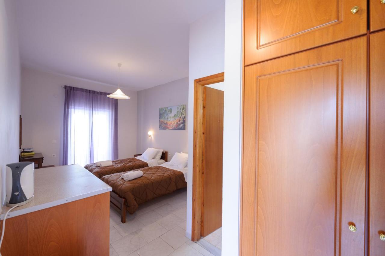 Hotel Elias & Vasili House à Agios Georgios Pagon Extérieur photo