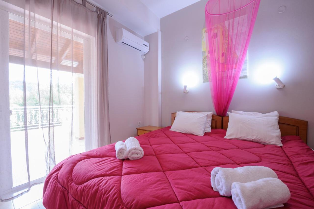 Hotel Elias & Vasili House à Agios Georgios Pagon Extérieur photo