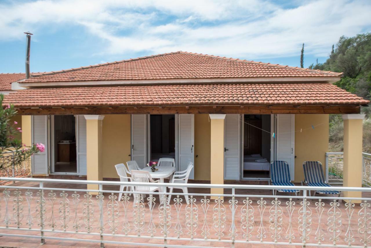 Hotel Elias & Vasili House à Agios Georgios Pagon Extérieur photo